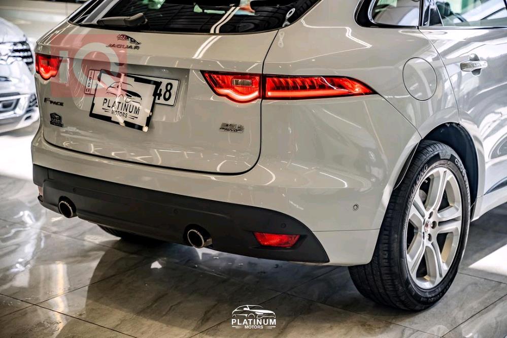 جاگوار F-Pace